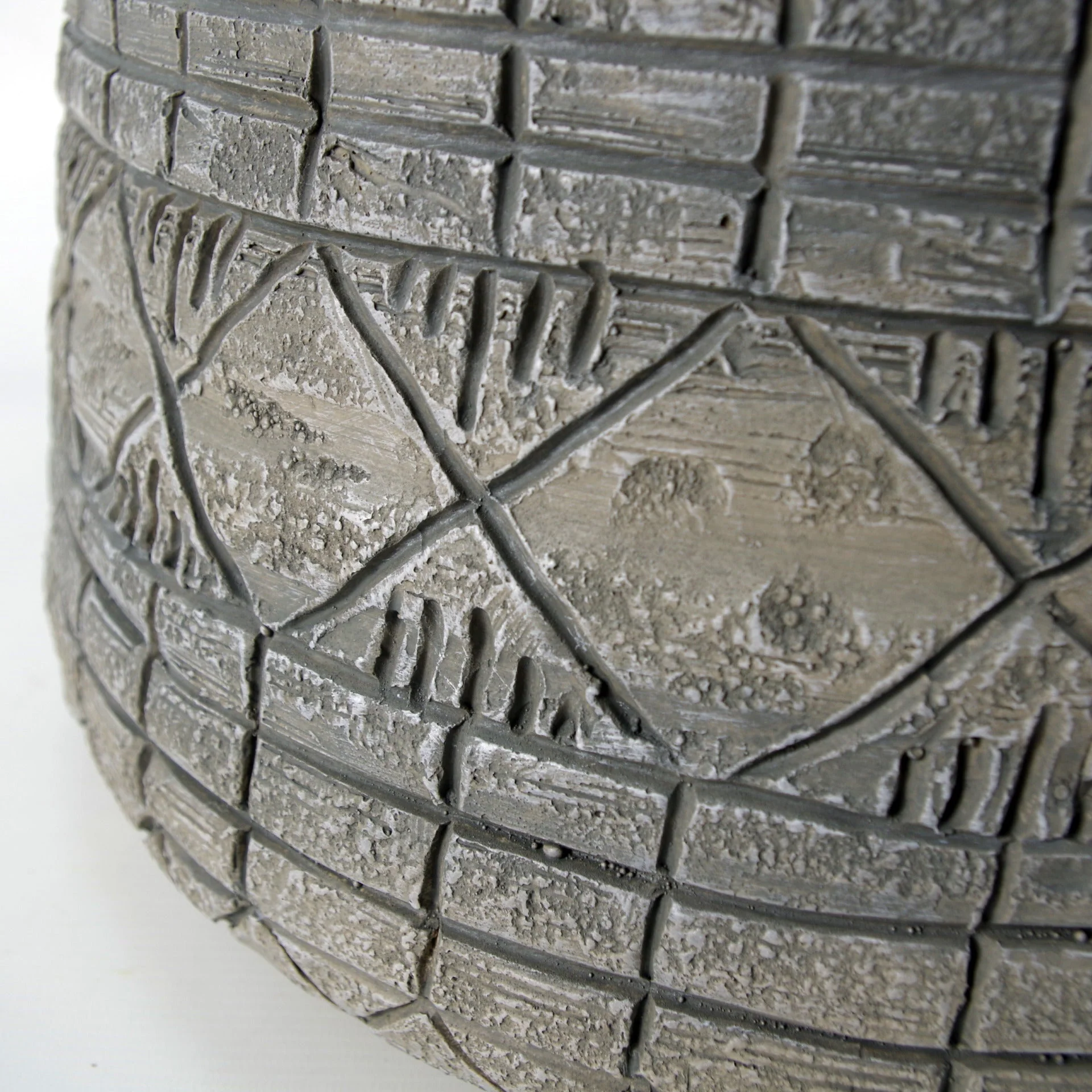 22cm x 37cm Large Grey Gliese Embossed Planter - Image 4