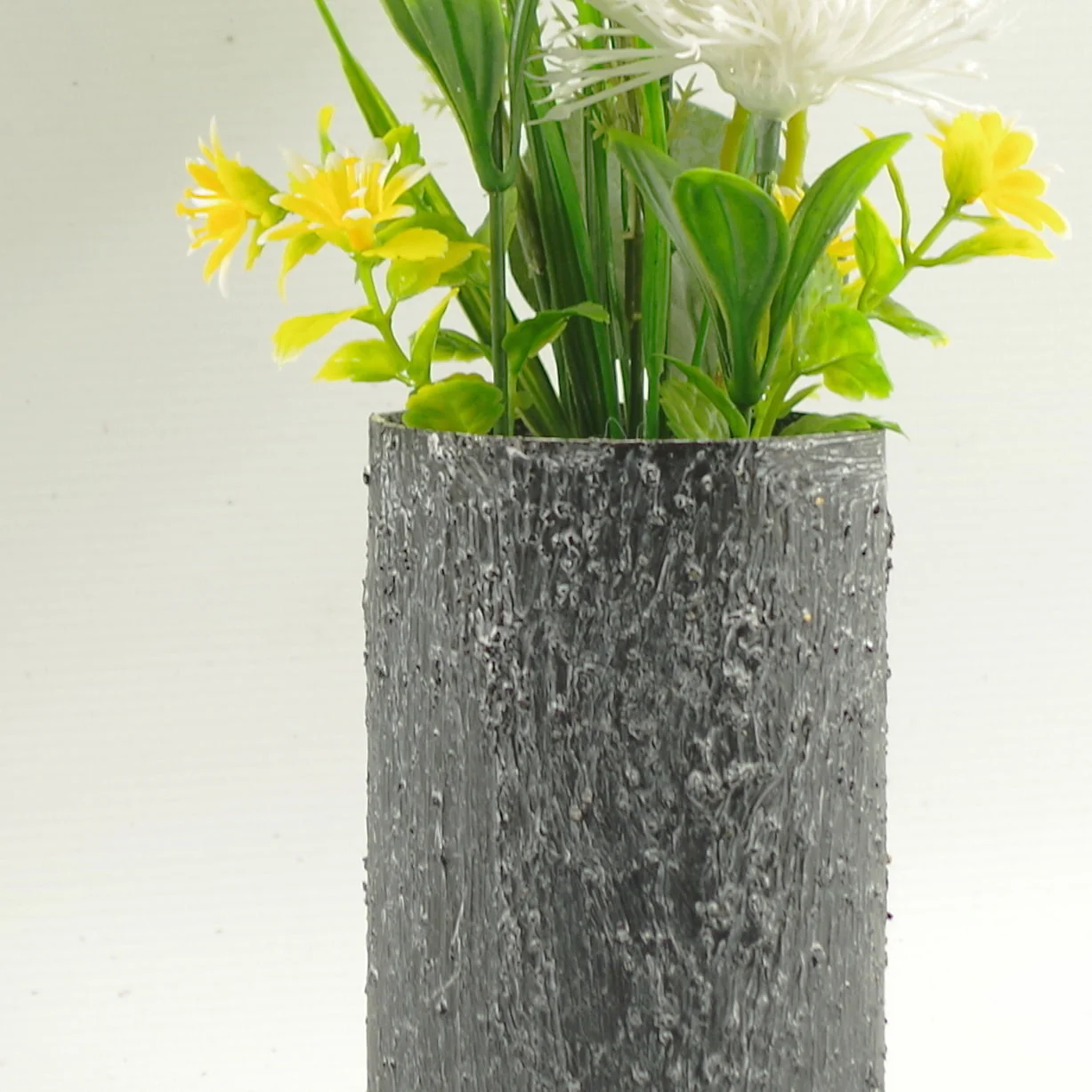 38cm Artificial Grass Allium Arrangement in Vase - Image 3